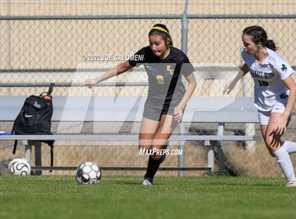 Thumbnail 2 in Incarnate Word vs East Central (NEISD Soccer Showcase) photogallery.
