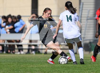 Thumbnail 3 in Incarnate Word vs East Central (NEISD Soccer Showcase) photogallery.