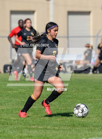 Thumbnail 1 in Incarnate Word vs East Central (NEISD Soccer Showcase) photogallery.
