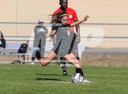 Thumbnail 3 in Incarnate Word vs East Central (NEISD Soccer Showcase) photogallery.