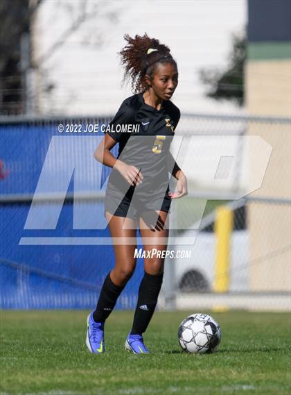 Thumbnail 1 in Incarnate Word vs East Central (NEISD Soccer Showcase) photogallery.
