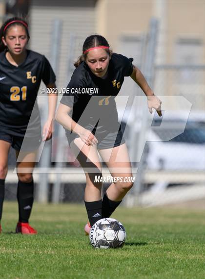 Thumbnail 3 in Incarnate Word vs East Central (NEISD Soccer Showcase) photogallery.