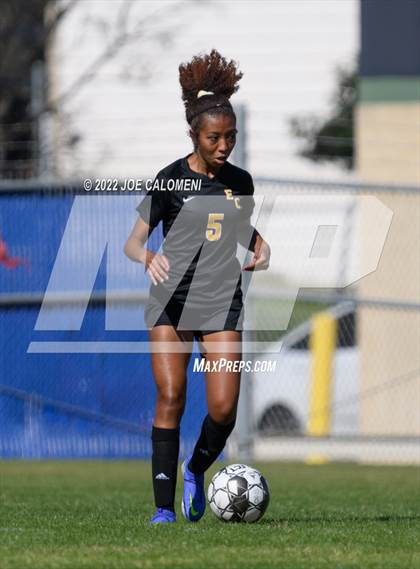 Thumbnail 2 in Incarnate Word vs East Central (NEISD Soccer Showcase) photogallery.