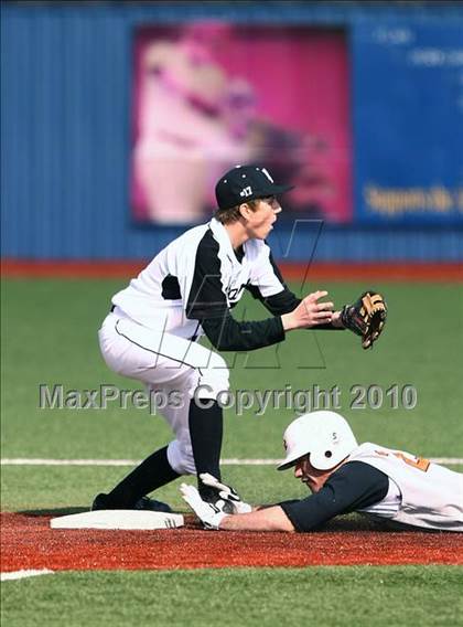 Thumbnail 2 in Bishop Lynch vs Rockwall ( Jesuit Baseball Classic ) photogallery.