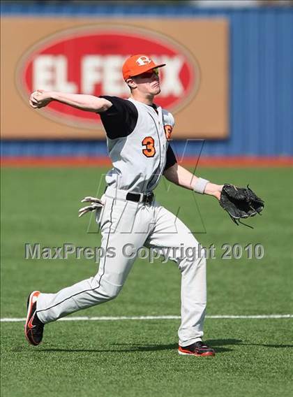 Thumbnail 3 in Bishop Lynch vs Rockwall ( Jesuit Baseball Classic ) photogallery.