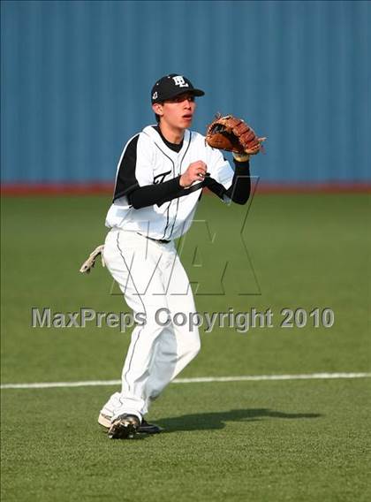 Thumbnail 3 in Bishop Lynch vs Rockwall ( Jesuit Baseball Classic ) photogallery.