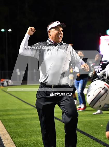 Thumbnail 1 in Daingerfield vs. Waskom (UIL 3A D2 Area Playoff) photogallery.