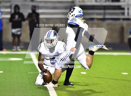 Thumbnail 3 in Daingerfield vs. Waskom (UIL 3A D2 Area Playoff) photogallery.