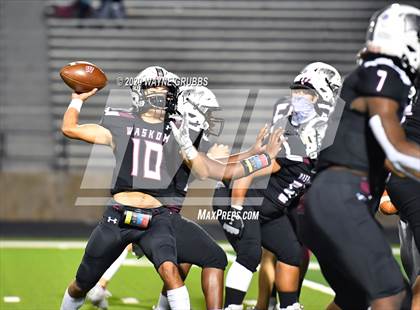 Thumbnail 3 in Daingerfield vs. Waskom (UIL 3A D2 Area Playoff) photogallery.