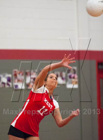 Thumbnail 3 in Warwick Veterans @ Cranston West photogallery.