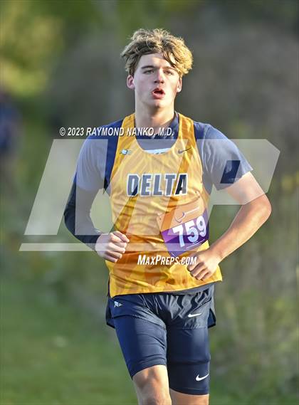 Thumbnail 2 in Delta Eagle Invitational photogallery.