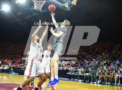 Thumbnail 1 in Rangeview vs Grandview (CHSAA 5A Great 8) photogallery.