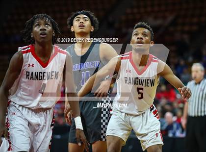 Thumbnail 2 in Rangeview vs Grandview (CHSAA 5A Great 8) photogallery.