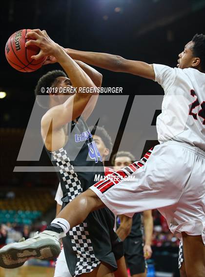 Thumbnail 3 in Rangeview vs Grandview (CHSAA 5A Great 8) photogallery.