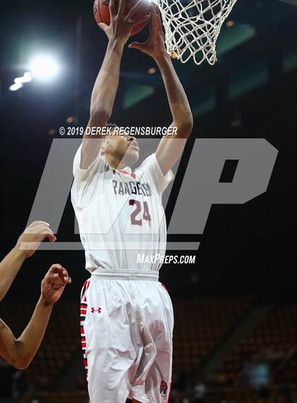 Thumbnail 1 in Rangeview vs Grandview (CHSAA 5A Great 8) photogallery.