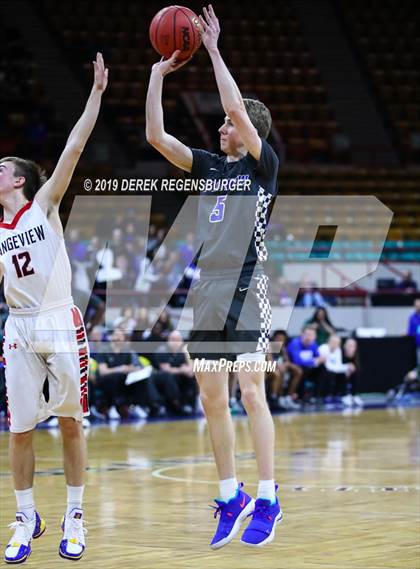 Thumbnail 2 in Rangeview vs Grandview (CHSAA 5A Great 8) photogallery.