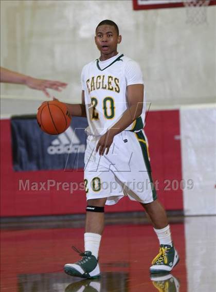 Thumbnail 3 in Bellarmine Prep vs. Santa Rita (MaxPreps Holiday Classic) photogallery.