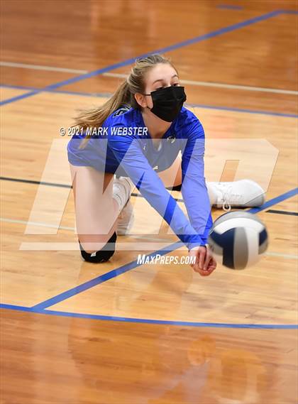 Thumbnail 3 in Clarence @ Frontier photogallery.