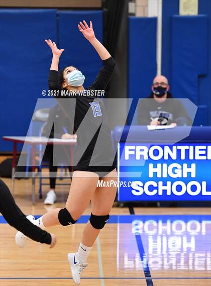 Thumbnail 3 in Clarence @ Frontier photogallery.