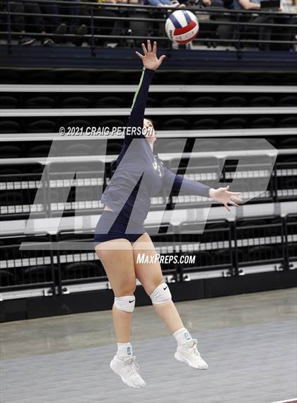 Thumbnail 2 in Sky View vs. Ridgeline (UHSAA 4A Semifinal Playoff) photogallery.