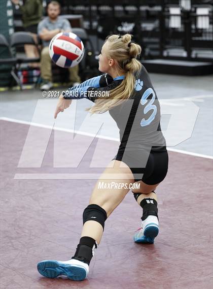 Thumbnail 1 in Sky View vs. Ridgeline (UHSAA 4A Semifinal Playoff) photogallery.