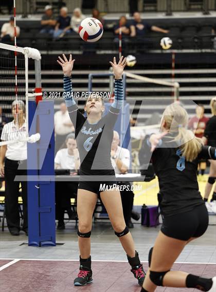 Thumbnail 3 in Sky View vs. Ridgeline (UHSAA 4A Semifinal Playoff) photogallery.