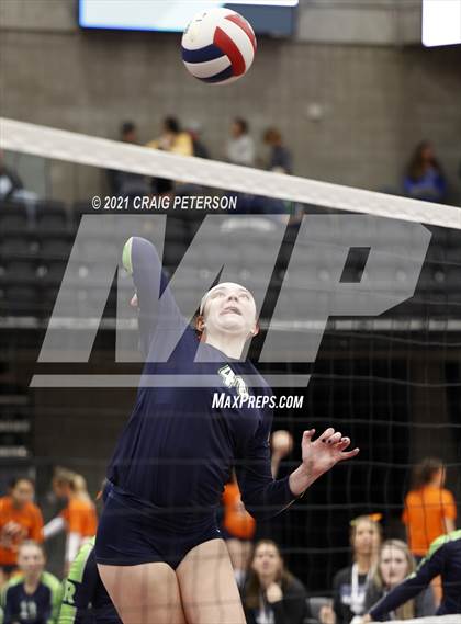 Thumbnail 2 in Sky View vs. Ridgeline (UHSAA 4A Semifinal Playoff) photogallery.