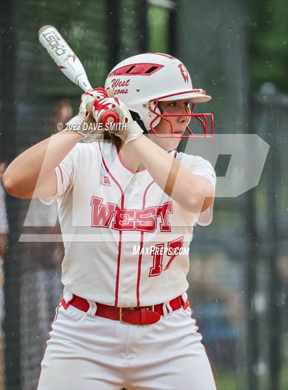 Thumbnail 2 in Davenport West vs West Delaware (Rick Doran Classic) photogallery.