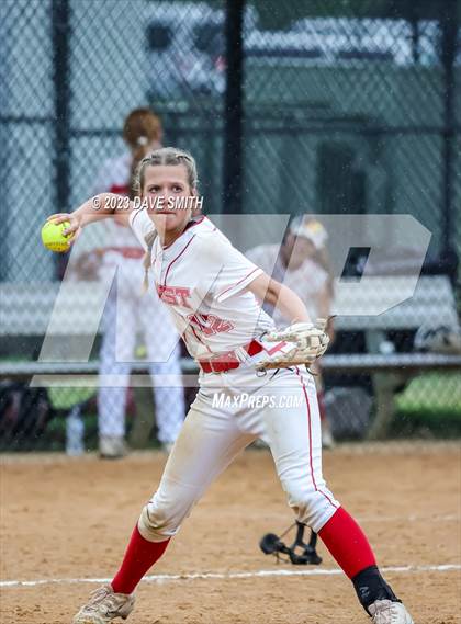 Thumbnail 1 in Davenport West vs West Delaware (Rick Doran Classic) photogallery.
