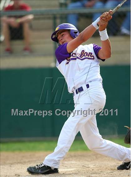 Thumbnail 3 in Escalon vs. Summerville (CIF SJS D5 Final) photogallery.