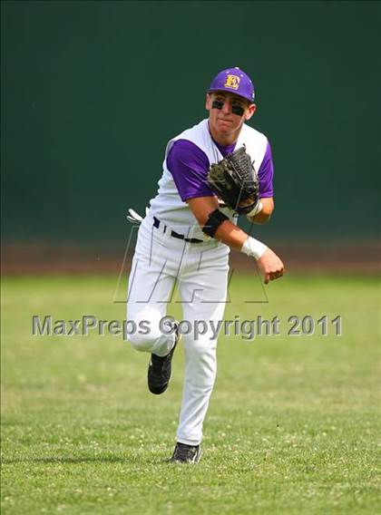 Thumbnail 3 in Escalon vs. Summerville (CIF SJS D5 Final) photogallery.