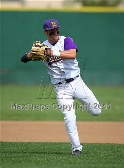 Thumbnail 1 in Escalon vs. Summerville (CIF SJS D5 Final) photogallery.