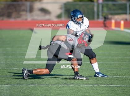 Thumbnail 3 in Centennial vs. Sierra Canyon photogallery.
