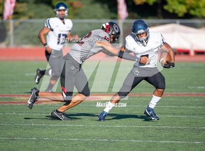 Thumbnail 3 in Centennial vs. Sierra Canyon photogallery.