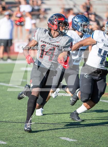 Thumbnail 1 in Centennial vs. Sierra Canyon photogallery.