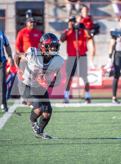 Thumbnail 3 in Centennial vs. Sierra Canyon photogallery.