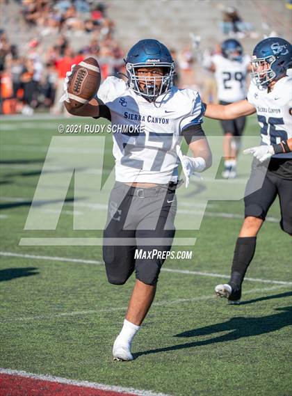 Thumbnail 2 in Centennial vs. Sierra Canyon photogallery.