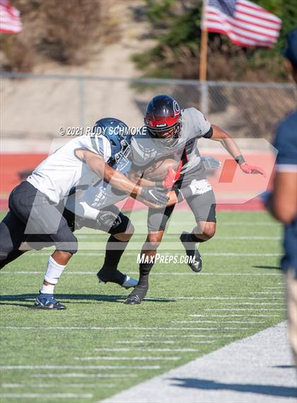 Thumbnail 3 in Centennial vs. Sierra Canyon photogallery.
