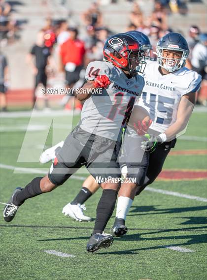 Thumbnail 2 in Centennial vs. Sierra Canyon photogallery.