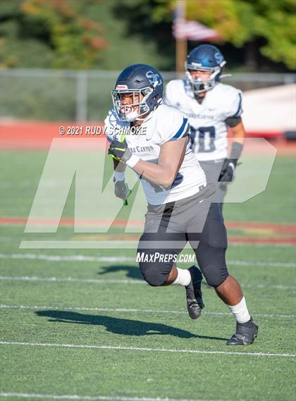 Thumbnail 3 in Centennial vs. Sierra Canyon photogallery.