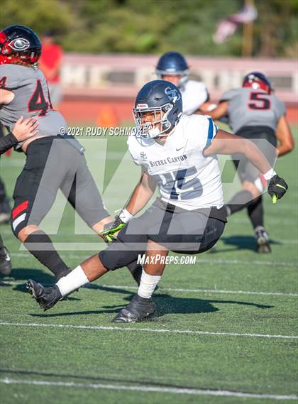 Thumbnail 2 in Centennial vs. Sierra Canyon photogallery.