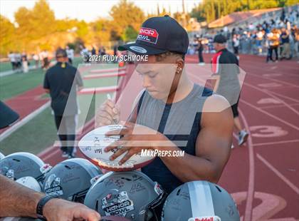 Thumbnail 1 in Centennial vs. Sierra Canyon photogallery.