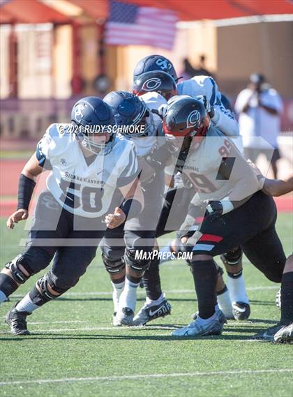 Thumbnail 2 in Centennial vs. Sierra Canyon photogallery.