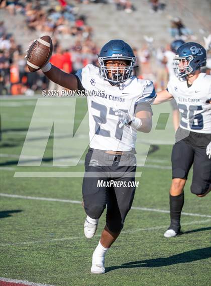 Thumbnail 2 in Centennial vs. Sierra Canyon photogallery.