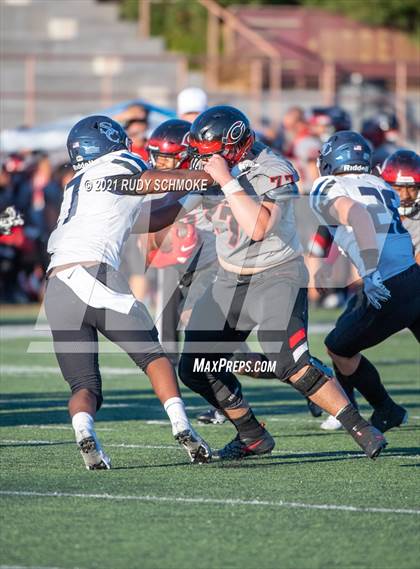 Thumbnail 2 in Centennial vs. Sierra Canyon photogallery.
