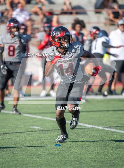 Thumbnail 2 in Centennial vs. Sierra Canyon photogallery.