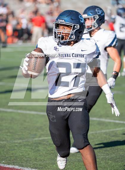 Thumbnail 1 in Centennial vs. Sierra Canyon photogallery.