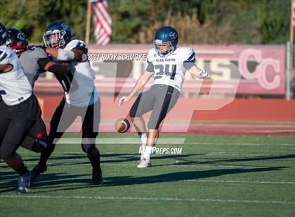 Thumbnail 1 in Centennial vs. Sierra Canyon photogallery.