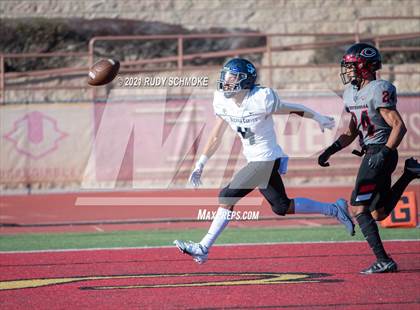 Thumbnail 1 in Centennial vs. Sierra Canyon photogallery.