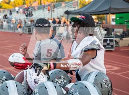 Thumbnail 2 in Centennial vs. Sierra Canyon photogallery.